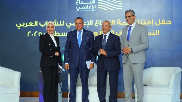 المحافظ خلال مشاركته في قمة الإبداع الاعلامي 