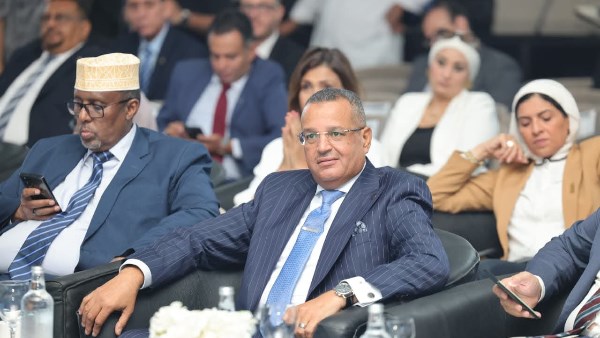 محافظ جنوب سيناء خلال مشاركته في قمة الإعلام العربي 