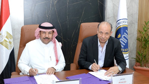 رئيس جامعة المنصورة يوقع مذكرة تفاهم لإنشاء جامعة أهلية بالسعودية