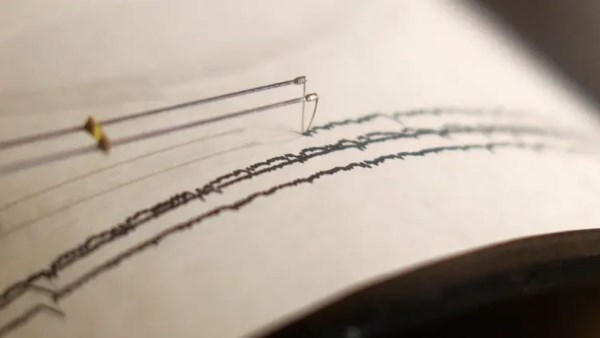 زلزال بقوة 4.9 درجة يضرب قبالة الساحل الشرقي لأستراليا