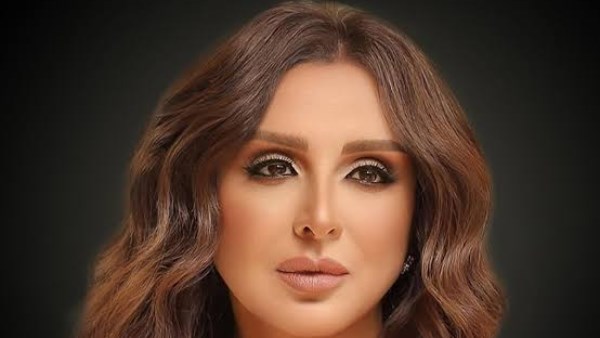 الفنانة - أنغام 