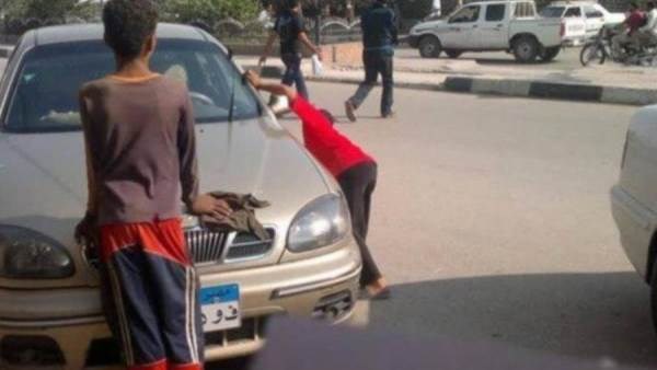 سايس الزاوية الحمراء إلى السجن بعد فرض رسوم مالية بدون وجه حق