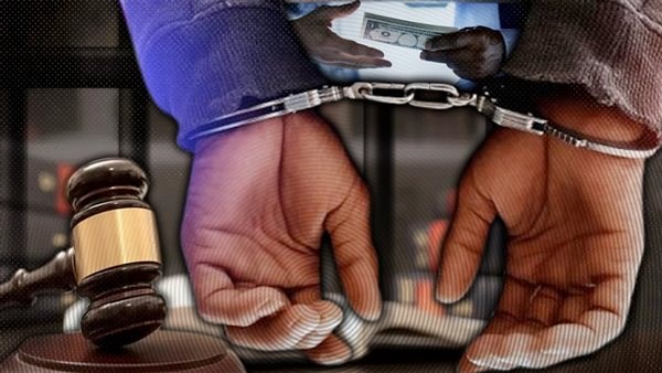 إحالة مدير أملاك الدولة بالقاهرة ومسئولين كبار ورجال أعمال للجنايات.. اعرف السبب