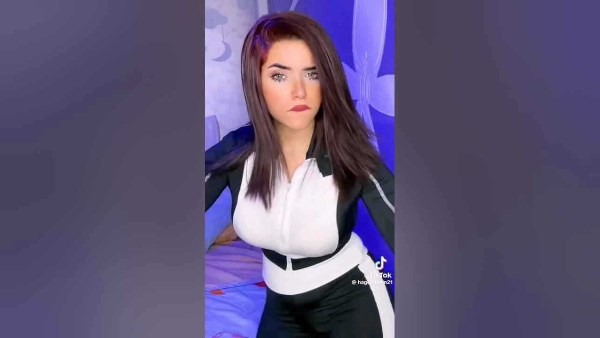 فلاشة مليانه .. فيديوهات هاجر سليم المخـ لة بالأداب تضعها فى الكلبش
