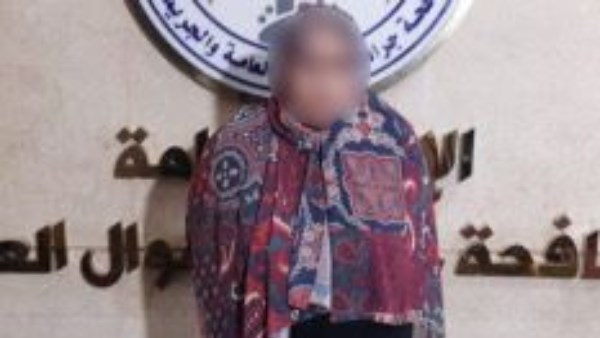 نصبت على مواطنين.. سقوط سيدة تدير شركة تسفير عمالة بالعجوزة