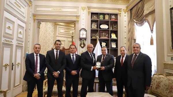 لتقديم التهنئة.. رئيس محكمة النقض يستقبل رئيس الهيئة الوطنية للانتخابات