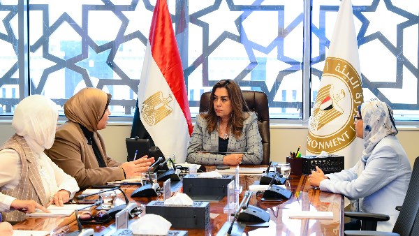 الدكتورة منال عوض 