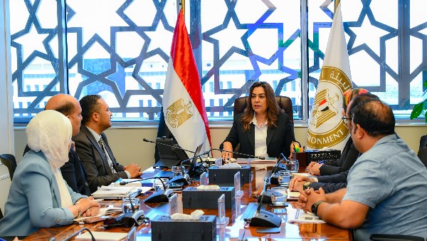الدكتورة منا عوض