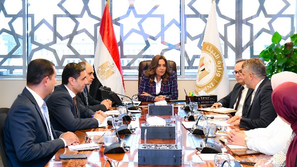 وزيرة البيئة