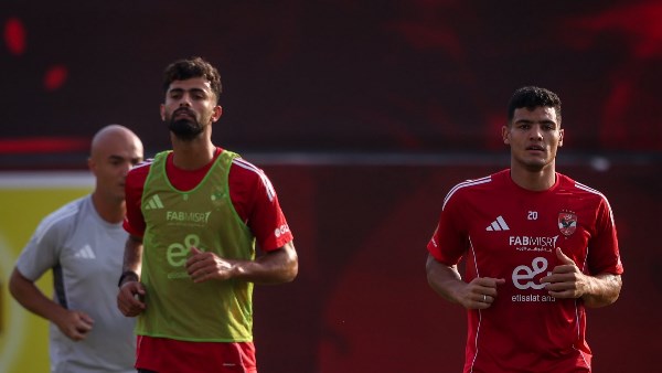 الأهلي يخوض مرانه الأخير قبل مواجهة فاركو .. صور