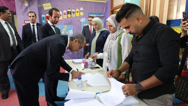 وزير الاتصالات
