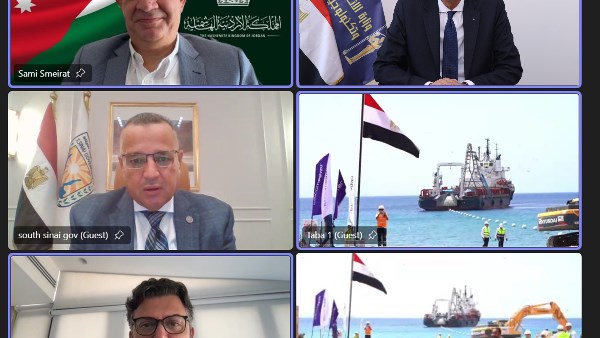 وزير الاتصالات