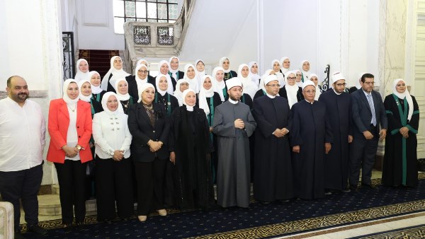 وزارة الأوقاف تختتم الدورة التدريبية لتأهيل الواعظات