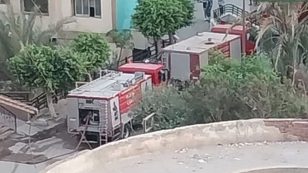 محاولات اخماد حريق المستشفى 