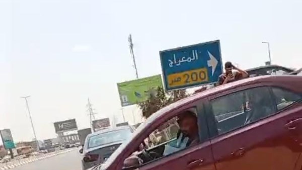 ملابس وسيارة حمراء.. هدير عبدالرزاق تغادر المحكمة بعد اتهامها بنشر فيديوهات خادشة