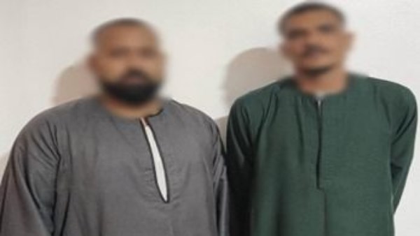 مطاردة سيارات.. القبض على شخصين روعا مواطن في الأقصر
