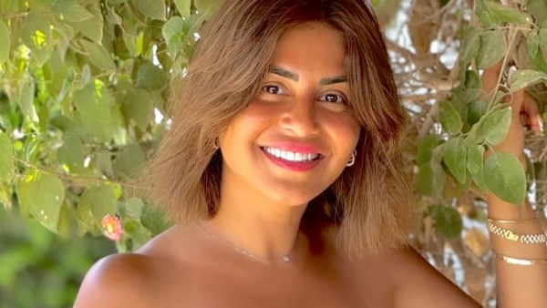 بإطلالة جريئة.. منة فضالي تستعرض جمالها عبر انستجرام