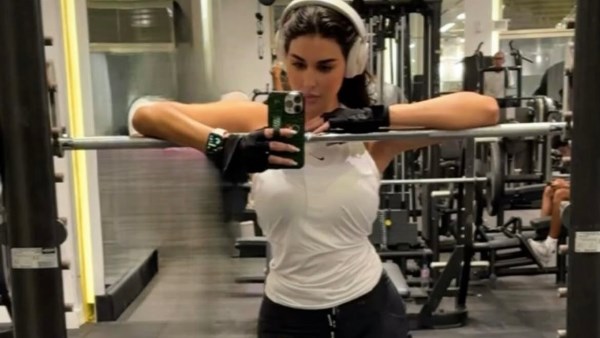 ياسمين صبري تستعرض رشاقتها من الجيم