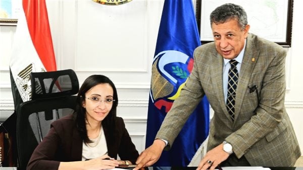 محافظ البحيرة