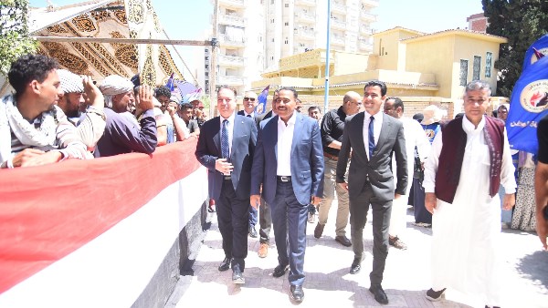محافظ مطروح يتفقد عددًا من لجان انتخابات مجلس الشيوخ 2025