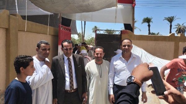 عصام الرتمي مرشح الجبهة الوطنية بالفيوم يدلي بصوته في انتخابات الشيوخ