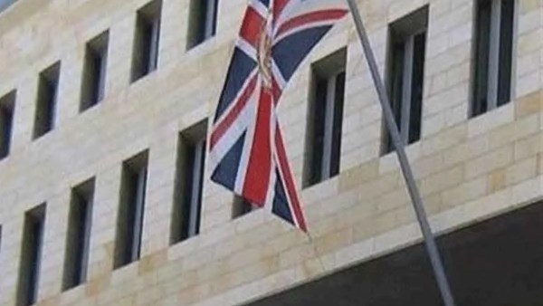ردا على إزالة الحواجز الأمنية.. السفارة البريطانية في القاهرة تغلق مقرها مؤقتا