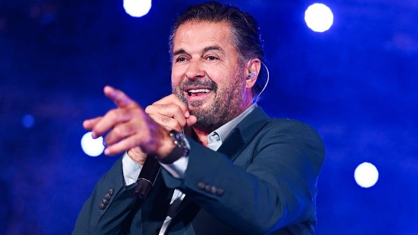 تطاول عليا | راغب علامة يوجّه رسالة مثيرة لـ نقيب الموسيقيين بعد قُبلة الحفلة