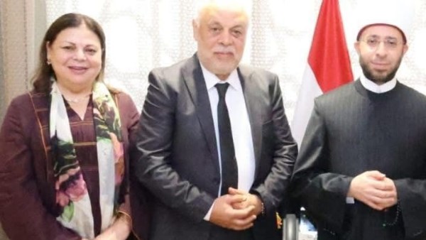 وزير الأوقاف يستقبل نقيب المهن التمثيلية لبحث التعاون في دعم الدراما الدينية والأنشطة الثقافية