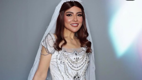 بفستان زفاف .. مى كساب تشارك جمهورها أحدث ظهور
