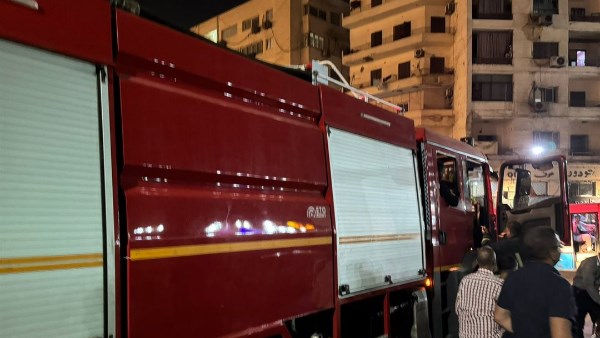 حريق داخل مستشفى الحسين الجامعي.. وسيارات الإطفاء تحاول السيطرة عليه 