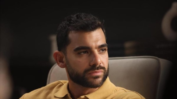 عمرو جمال يشارك الجمهور بصور  من كواليس 