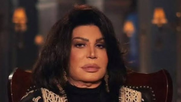 الفنانة نجوي فؤاد 