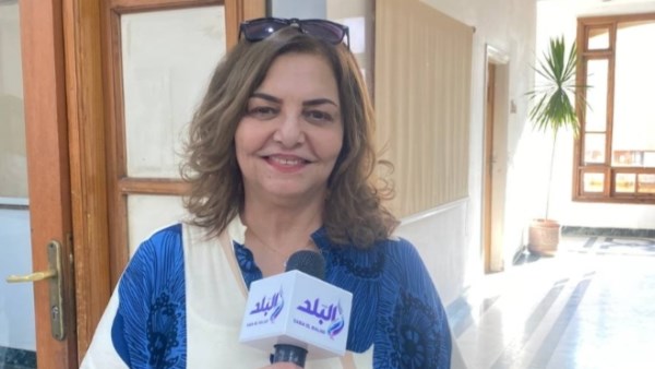الفنانة عزة لبيب 