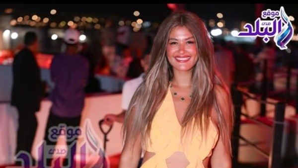 الفنانة إيناس علي 