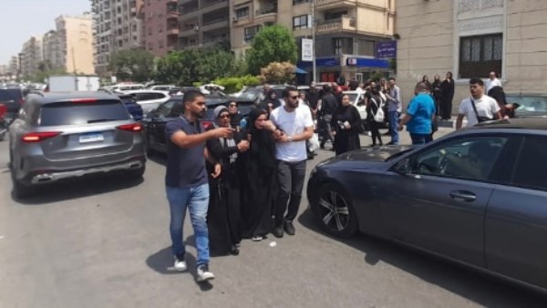انهيار أسرته و أصدقائه..تشيع جثمان بطل السباقات الدولي هيثم سمير في مسجد أبوبكر الصديق