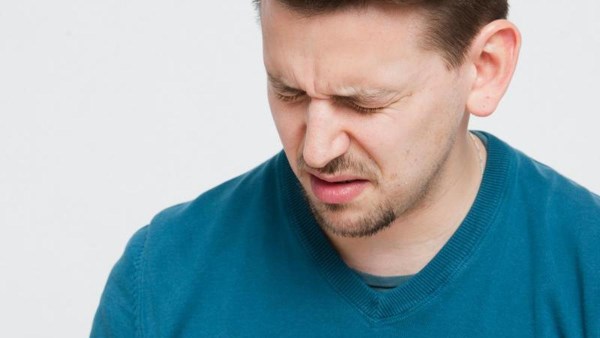 حرقة المعدة.. متى تستلزم استشارة الطبيب؟