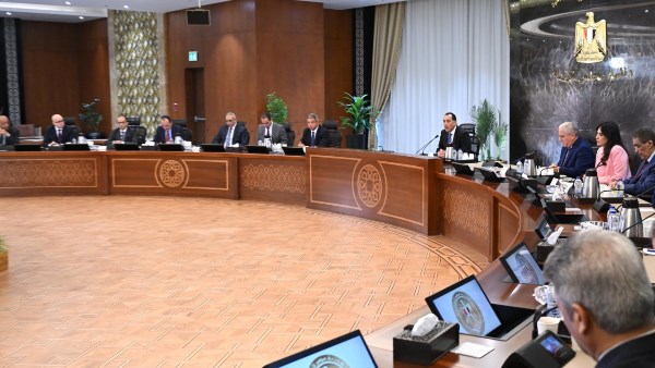 مدبولي : المستثمرون يطالبون باستدامة الطاقة والغاز الطبيعي