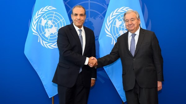 وزير الخارجية يلتقي بالسكرتير العام للأمم المتحدة