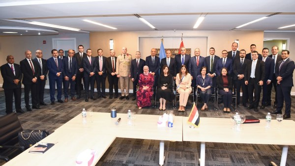 وزير الخارجية يلتقي أعضاء الوفد الدائم والقنصلية العامة في نيويورك