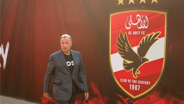 الأهلي يتقدم ببلاغ للنائب العام والمجلس الأعلى للإعلام ضد مدحت شلبي