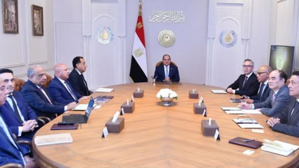 الرئيس عبدالفتاح السيسي خلال الاجتماع