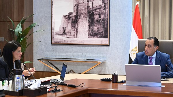 مدبولي والمشاط خلال الاجتماع