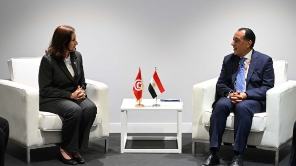 رئيس الوزراء ونظيرته التونسية
