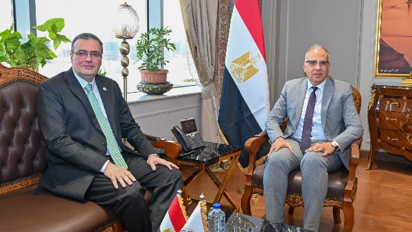وزير الري