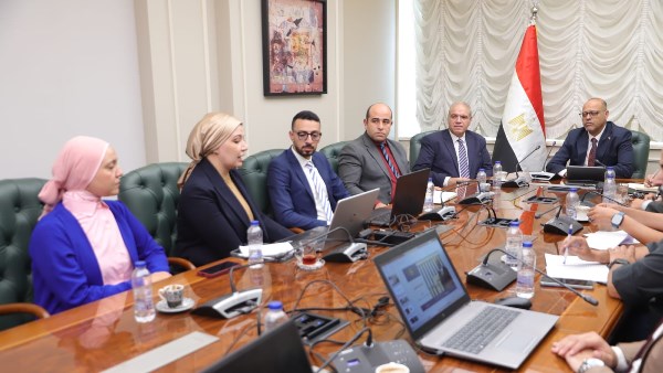 وزير العمل يتابع مع “ ابدأ إديو” مستجدات إدارة 5 مراكز تدريب مهني