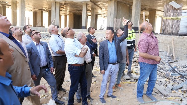 الوزير خلال جولة مفاجئة بمشروعات العاصمة الإدارية