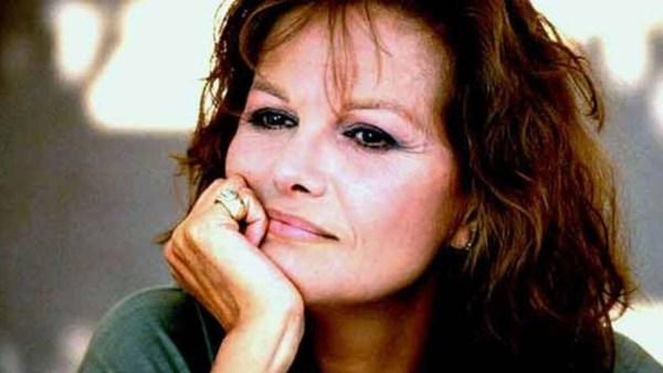 أيقونة السينما العالمية كلاوديا كاردينالي