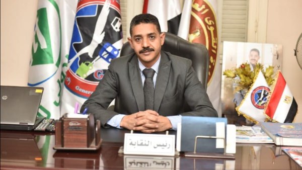 محمد أبو العباس نوفل نقيب العاملين بالنقل والمواصلات