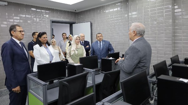 جانب من الزيارة 