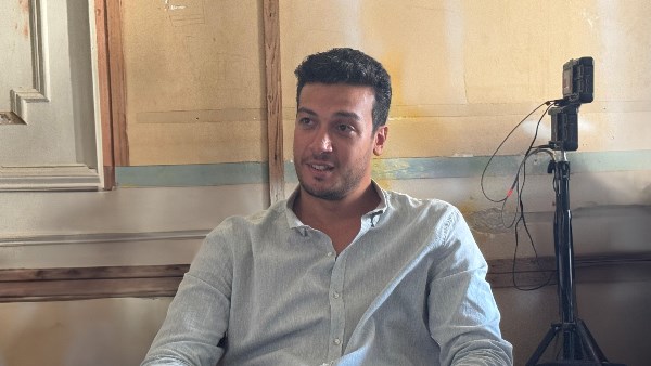 شاهد.. أحمد عبد الوهاب في كواليس مسلسل 